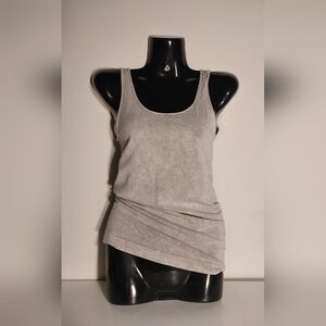 Grey shaped tank top.